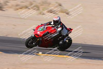 media/Dec-10-2023-SoCal Trackdays (Sun) [[0ce70f5433]]/Turn 9 Inside Set 2 (1115am)/